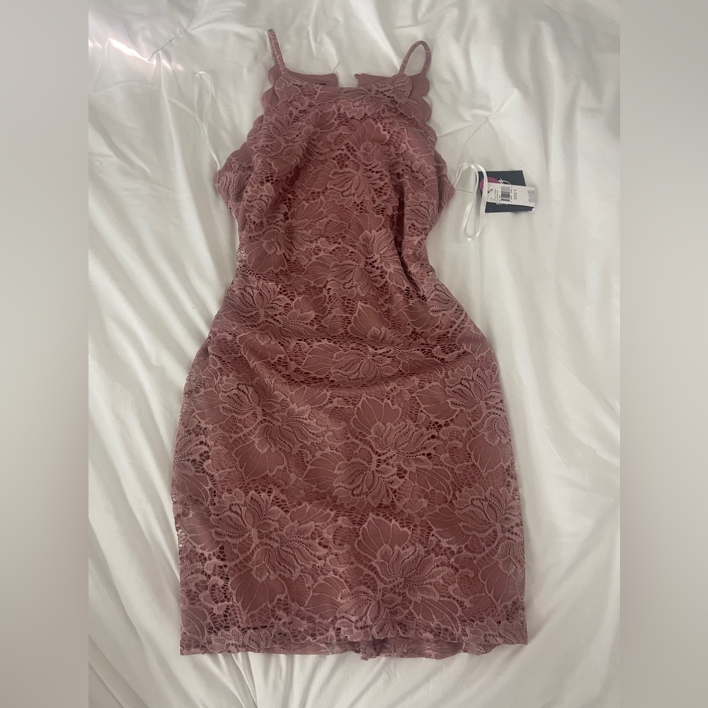Mauve mini dress lace